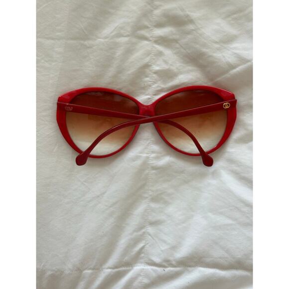 Gucci Women\'s Red Plastic Oversized Tinted Sunglasses main image 12
